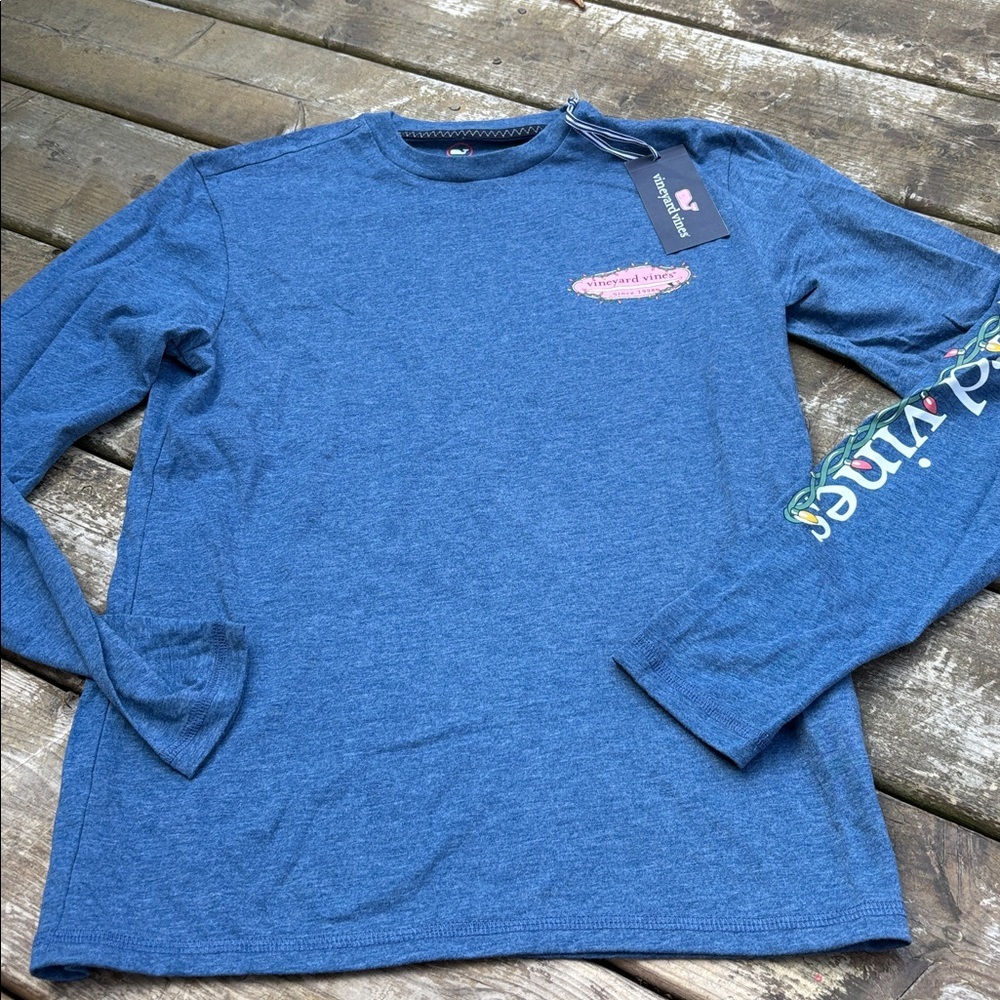 NWT Christmas /Holiday Vineyard Vines Blue Tee with Pink Logo size XS